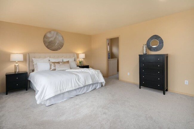 Building Photo - 4Bd/2.5Ba Snoqualmie House