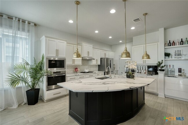 Building Photo - 2701 Rabbit Creek Dr