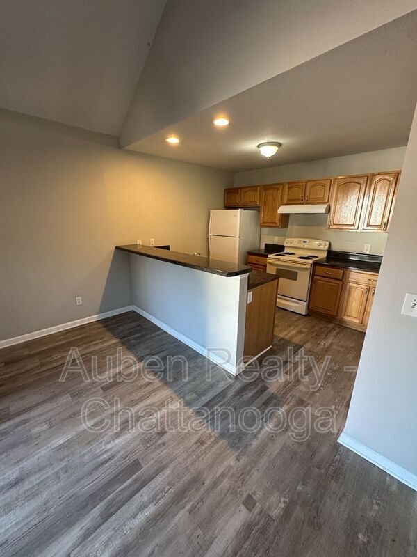 Building Photo - 105 Muskett Dr