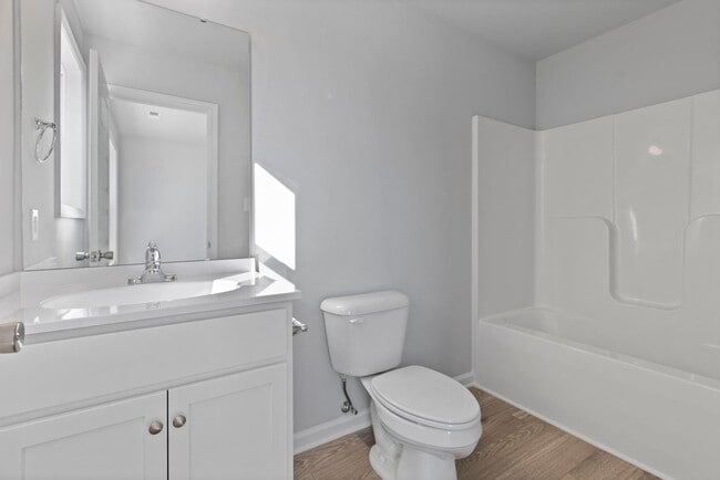 Building Photo - Townhouse For Rent in Holly Ridge