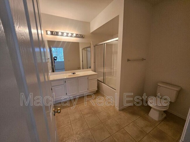 Building Photo - 16013 S Desert Foothills Pkwy
