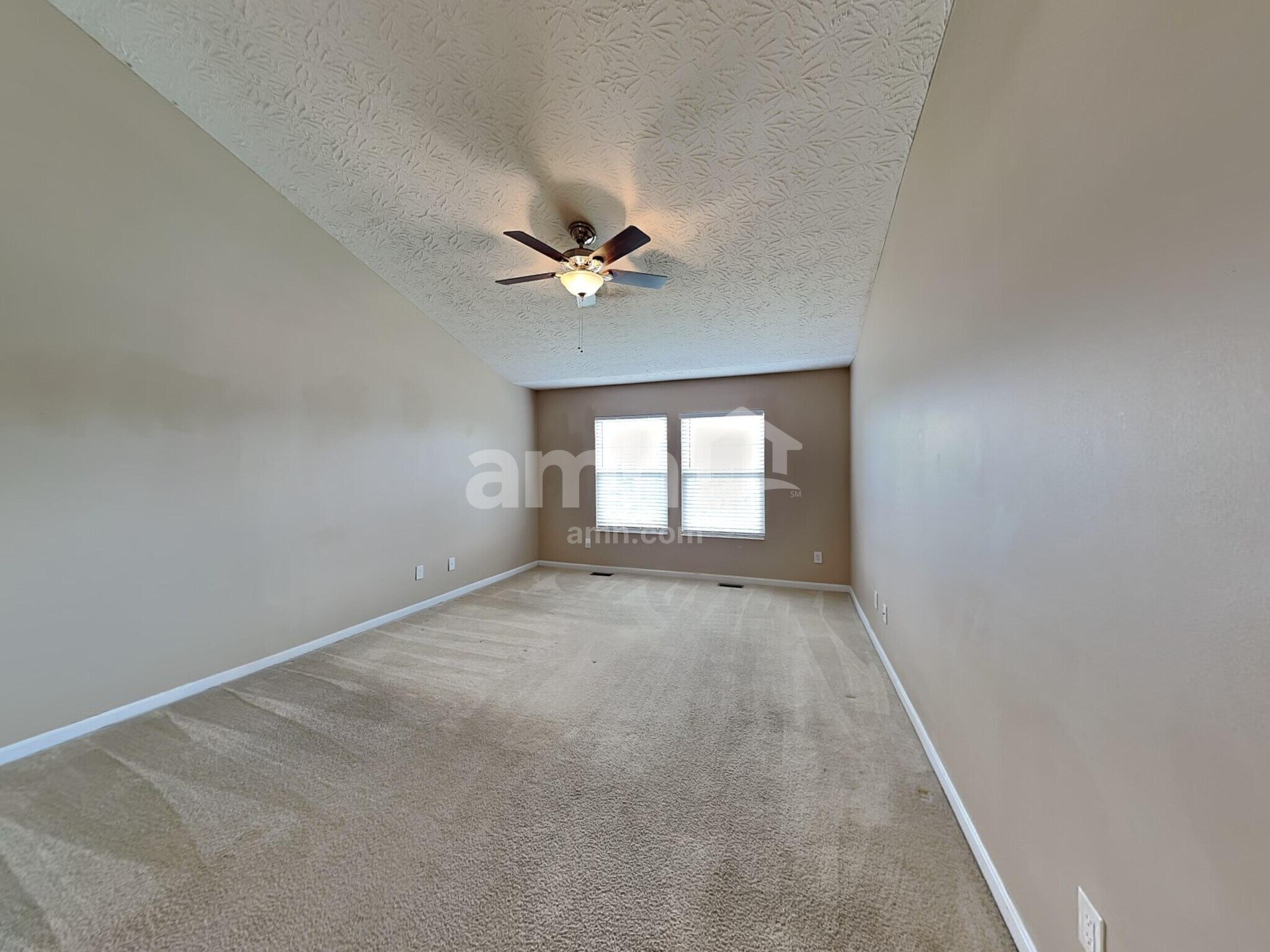 Building Photo - 6694 Waverly Park