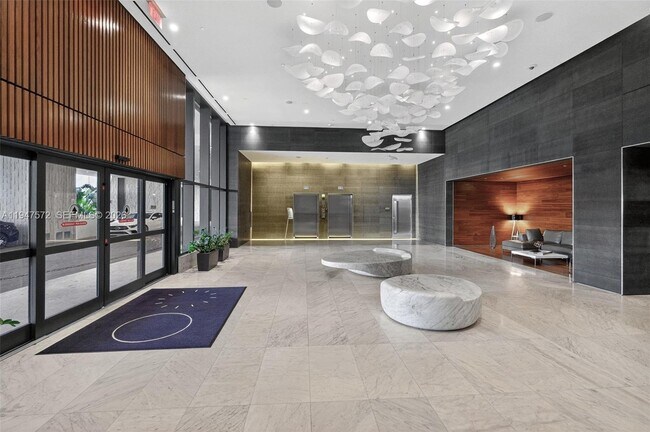 Building Photo - 68 SE 6th St