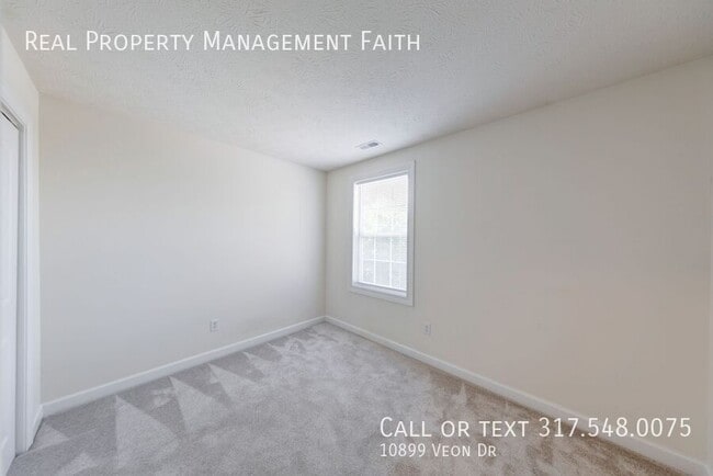 Building Photo - 10899 Veon Dr