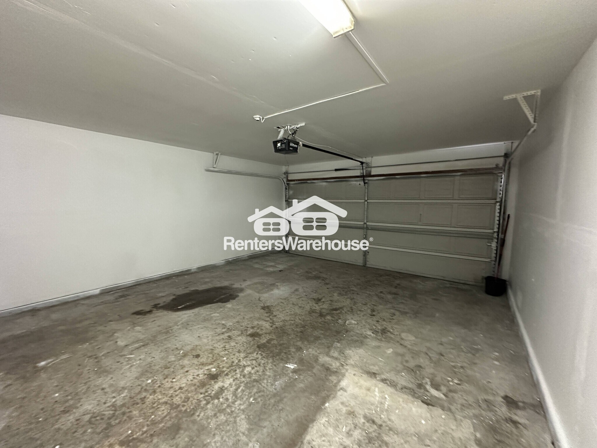 Building Photo - 1305 Bradbury Ln
