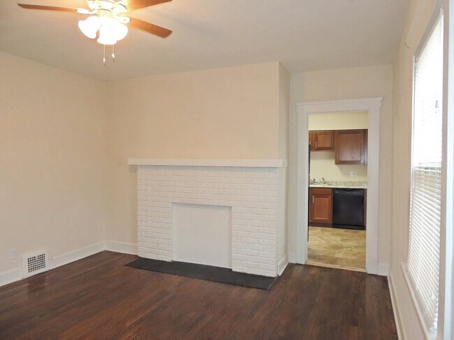 Building Photo - 16320 Scottsdale Blvd