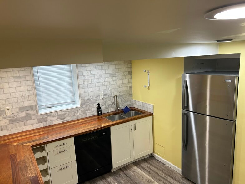 Dishwasher with egress window - 2541 Bittersweet Ln