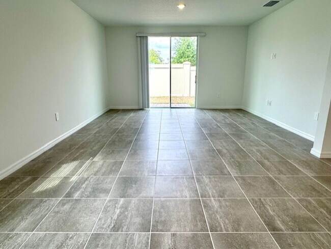 Building Photo - Brand new, energy-efficient 4 Bedroom Home...