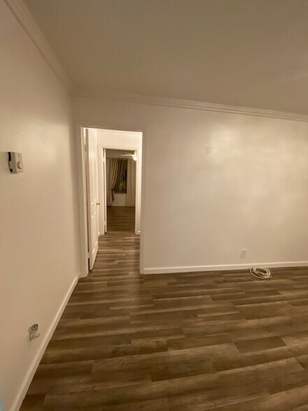 Building Photo - 2308 Schader Dr