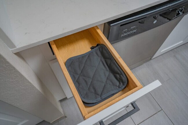 Building Photo - 8550 E McDowell Rd