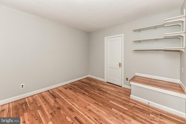 Building Photo - 1501 S Edgewood St