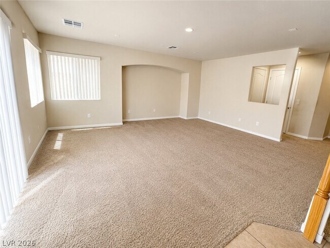 Building Photo - 409 Orchid Oasis Ave