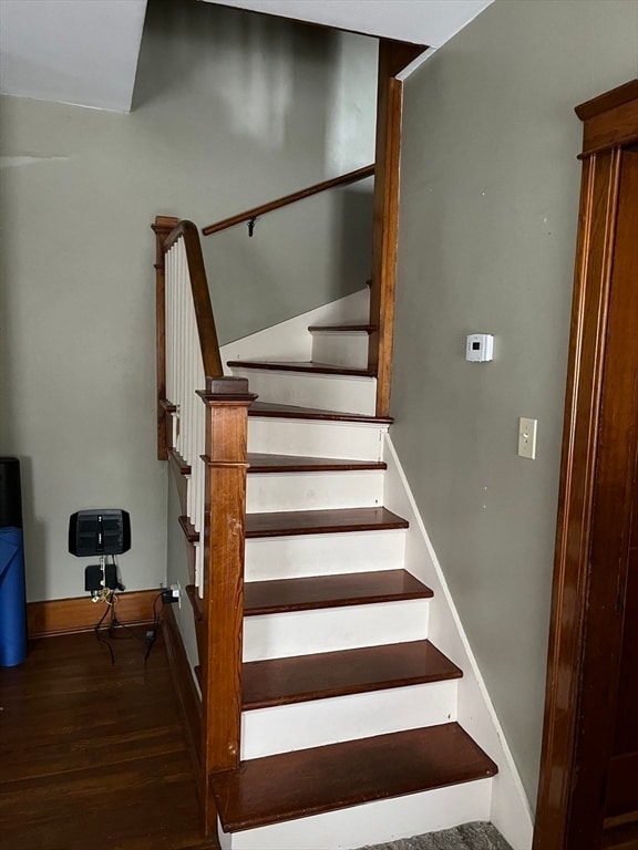 Building Photo - 144 Linwood St