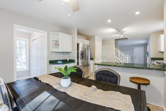 Building Photo - 5200 Parrish Creek Dr