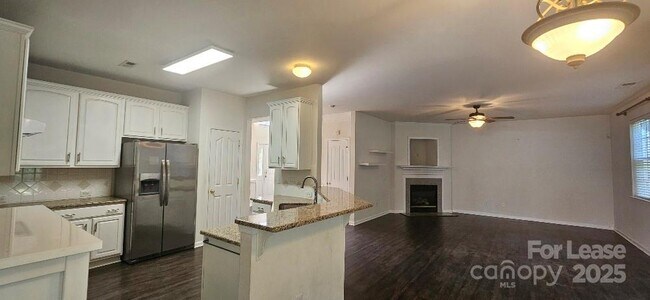Building Photo - 17130 Cambridge Woods Ct