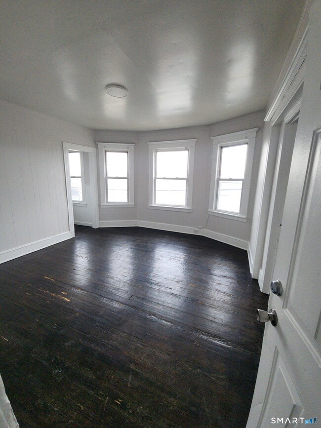 Building Photo - 93-95-95 Baldwin St