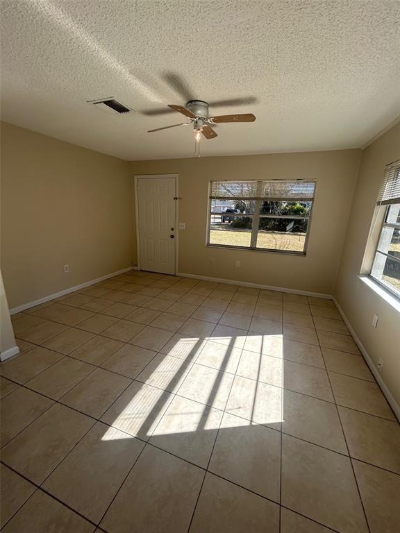 Building Photo - 276 Short St