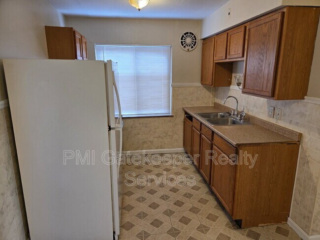 Building Photo - 7772 Stillwell Rd