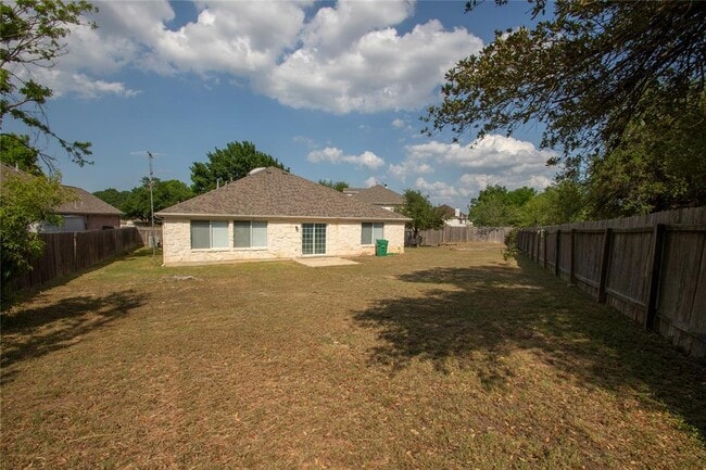 Building Photo - 19100 Ventana Ct