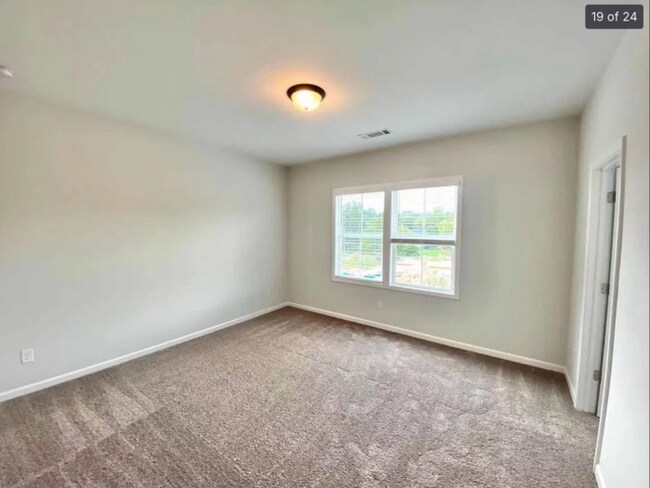 Building Photo - 166 Fieldbrook Xing