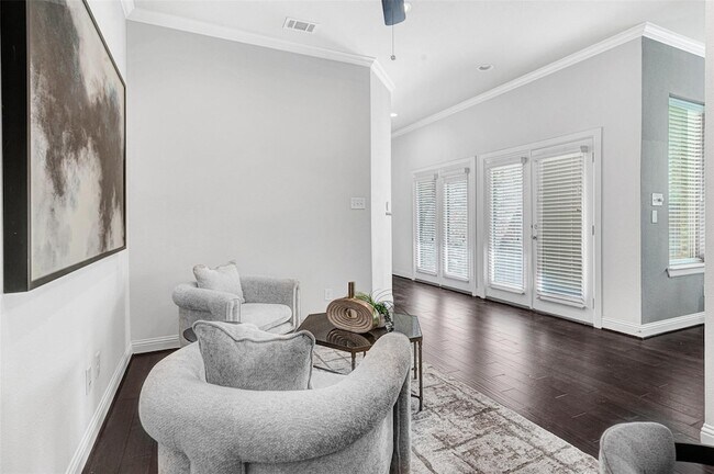 Building Photo - 3613 Gloucester Rd