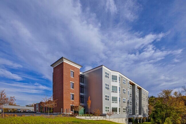 Building Photo - 195 Mechanic St