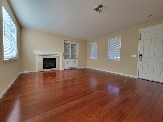 Building Photo - 2388 Vera Dr