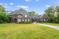 Building Photo - 12307 Ridgeview Dr