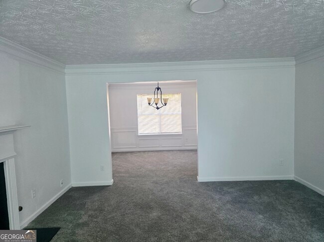 Building Photo - 255 Dairyland Dr