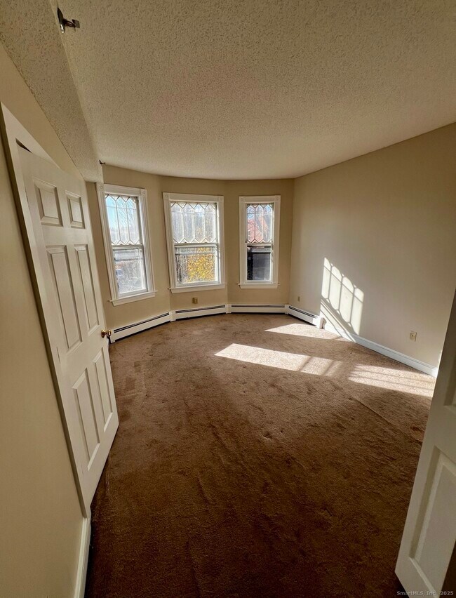 Building Photo - 24 Mortson St