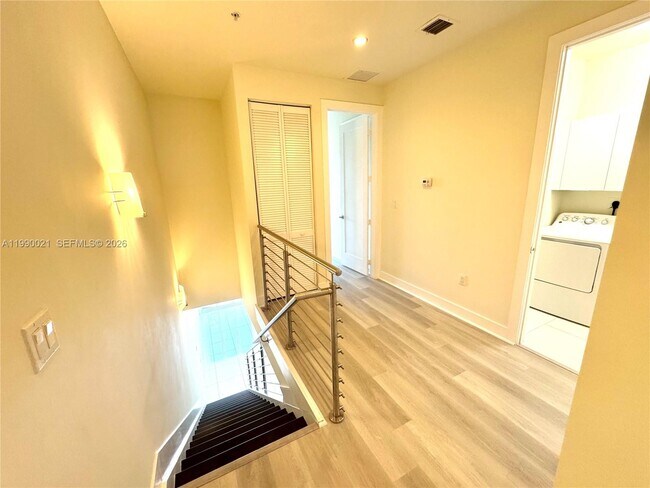 Building Photo - 6415 NW 102nd Path