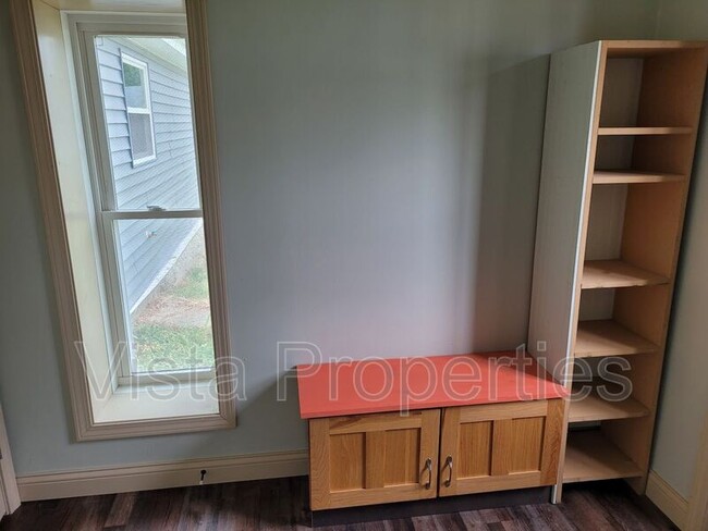 Building Photo - 4208 Lees Ln