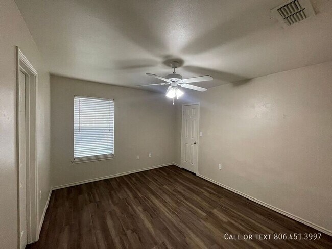 Building Photo - 509 N Brentwood Ave