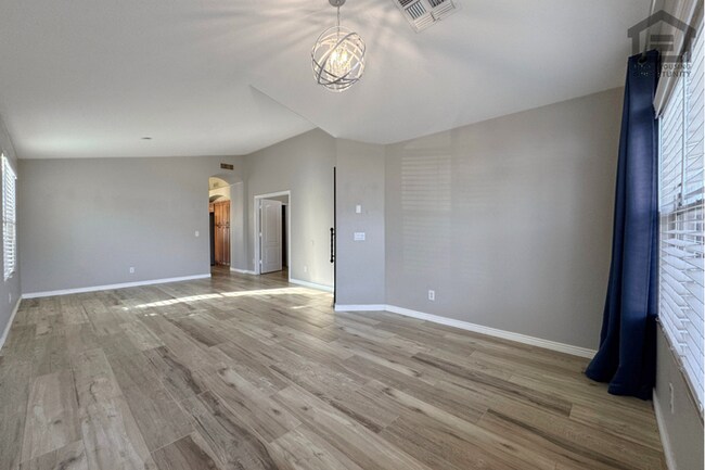 Building Photo - 3Bed/2Bath House w/Bonus Room at 67th Ave/AZ Loop-101! Ready for Immediate Move-In!