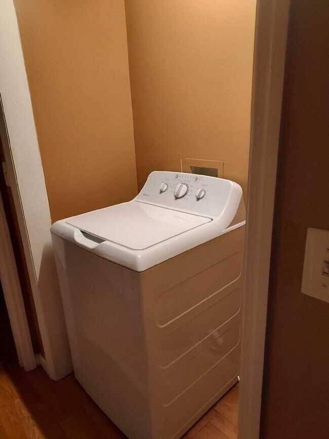 Building Photo - 101 Virginia St