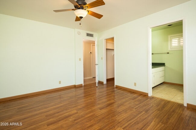 Building Photo - 4613 E Escondido Ave