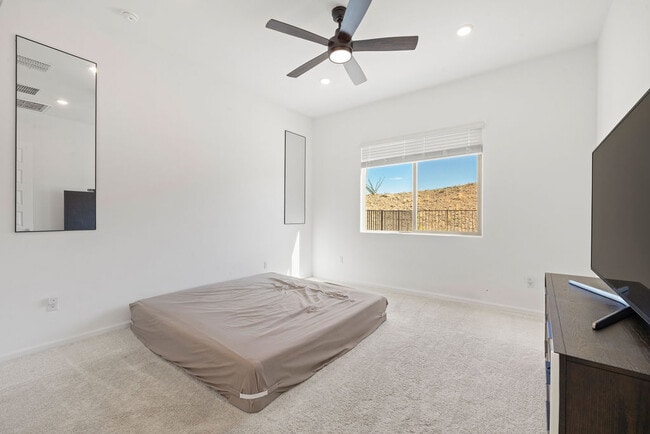 Building Photo - 17617 S Ridgerunner Dr