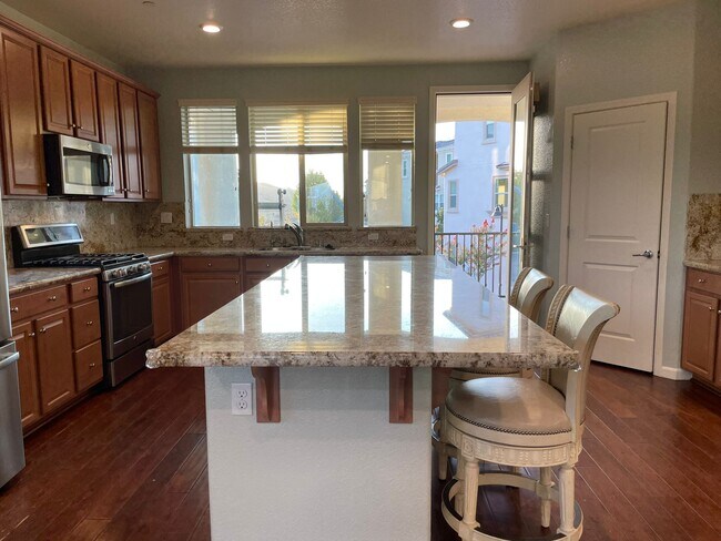 Building Photo - 2749 Ferrara Cir