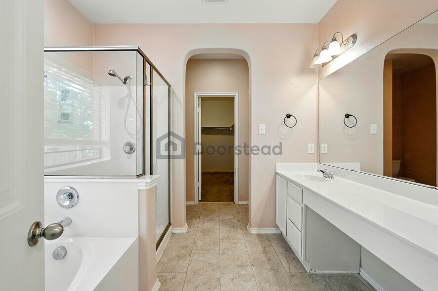 Building Photo - 920 Water Hyacinth Loop