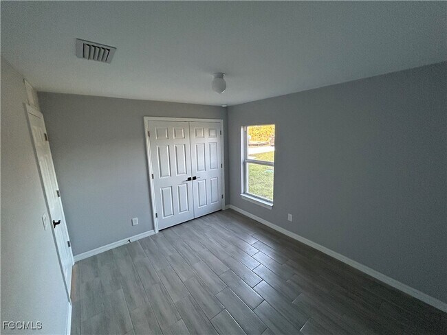 Building Photo - 776 Cashmere Ave