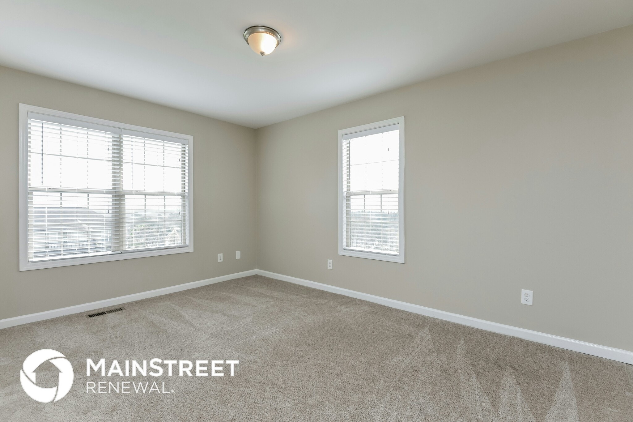Building Photo - 650 Starlite Dr
