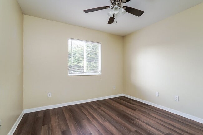 Building Photo - 10211 Tin Maple Dr