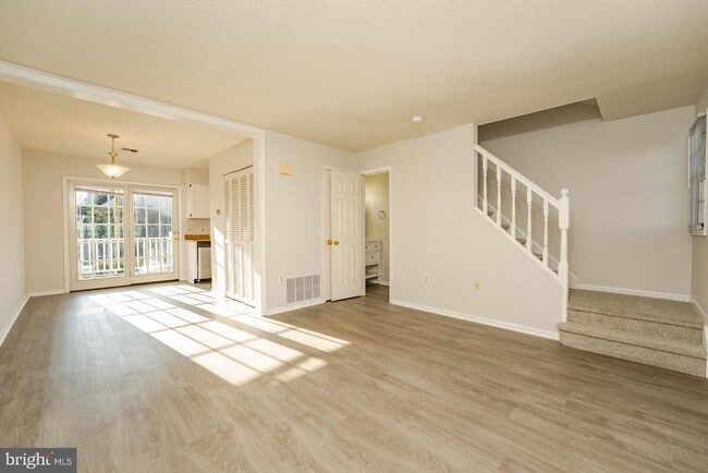 Building Photo - 19 Clipper Ct