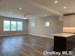 Building Photo - 840 Montauk Hwy
