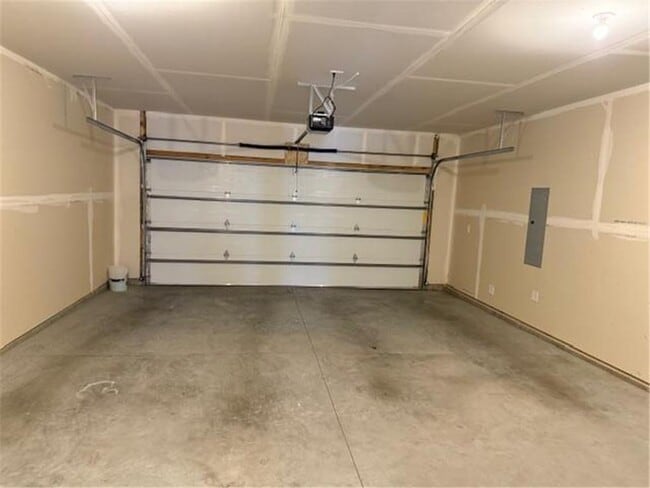 Building Photo - 11341 51st St NE