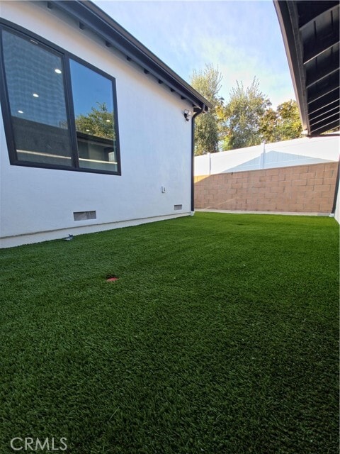 Building Photo - 7047 Nestle Ave