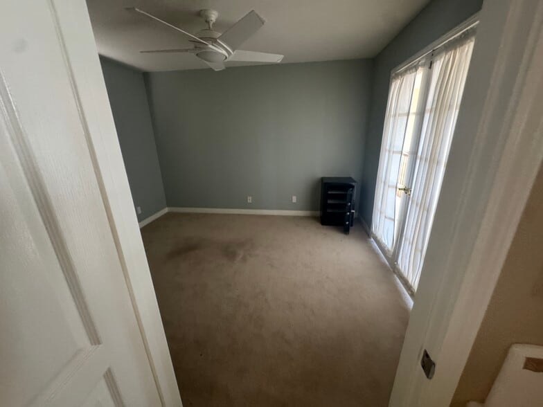 Building Photo - 11956 Stone Gate Way