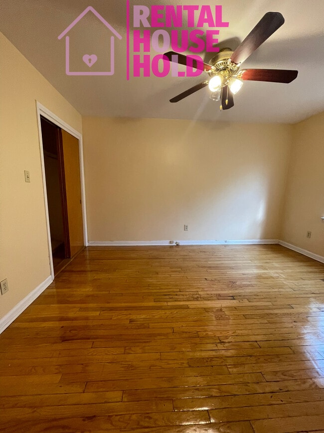 Building Photo - 2557 W McNichols Rd