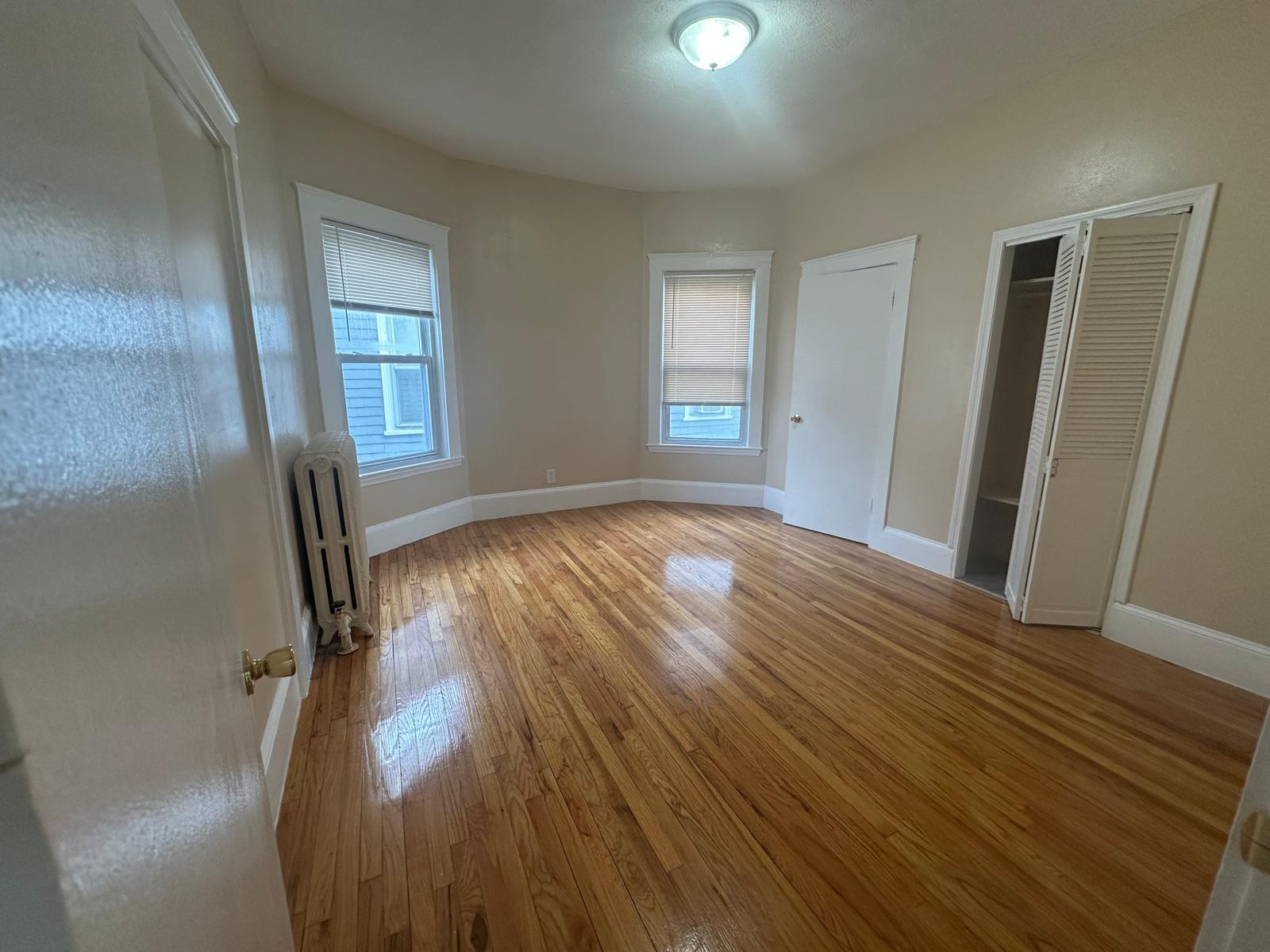 Building Photo - 94 Harrishof St