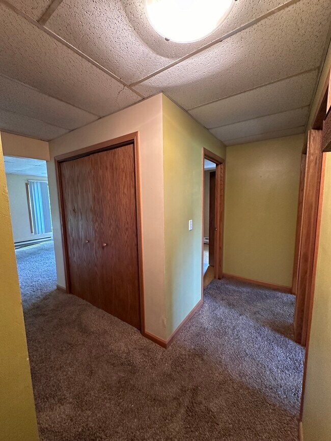 Building Photo - 2711 Jelinek Ave